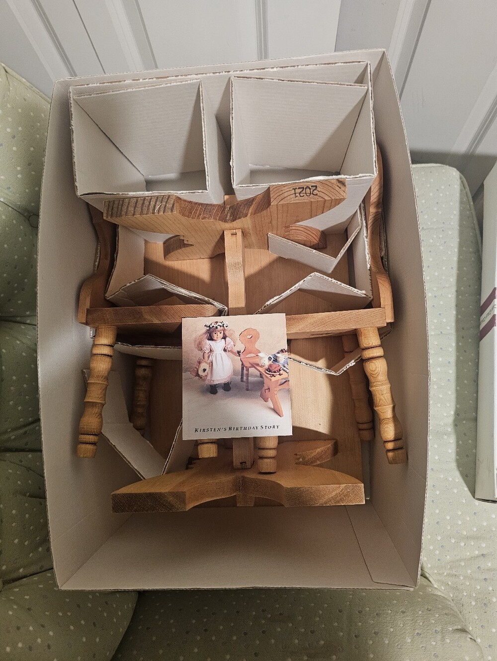 EUC Pleasant Company American Girl Kristen's Table & Chair Set In Original Box